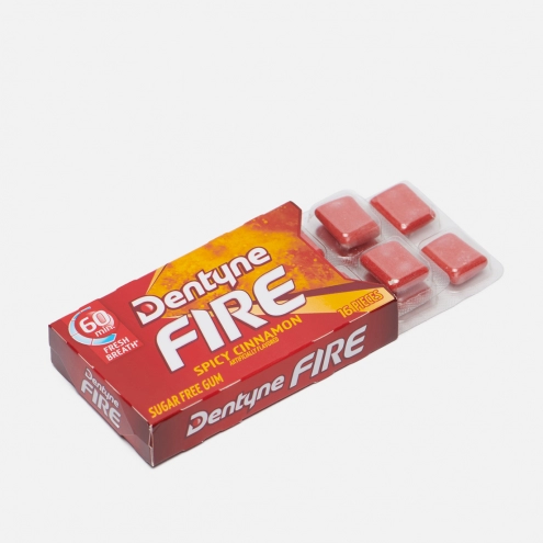Жуйка Dentyne Fire Spicy Cinnamon