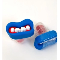 Льодяник Зуби Зомбі синій Halloween Zombie Candy Teeth Blue 15г