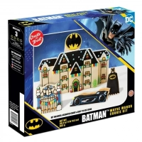 Пряничный домик Бэтмен Batman от Create A Treat набор с фигуркой и бэтмобилем 862г
